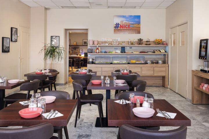 Dining 66 of 104