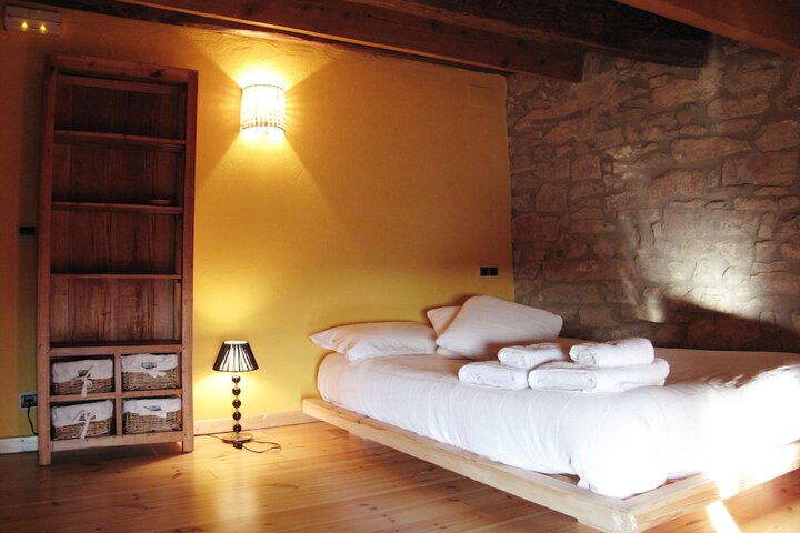 Room 2 of 25
