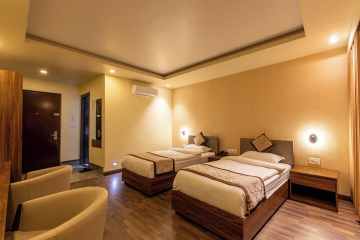 Room 15 of 36