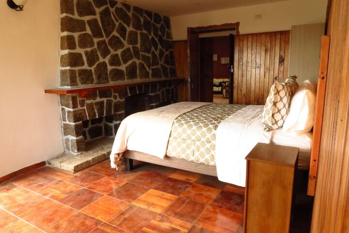 Room 4 of 28