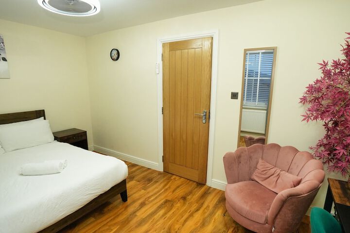 Room 15 of 121