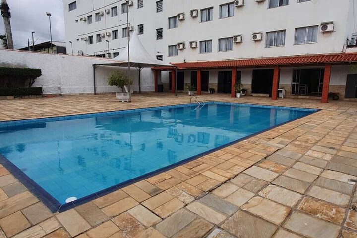 Pool 20 of 30