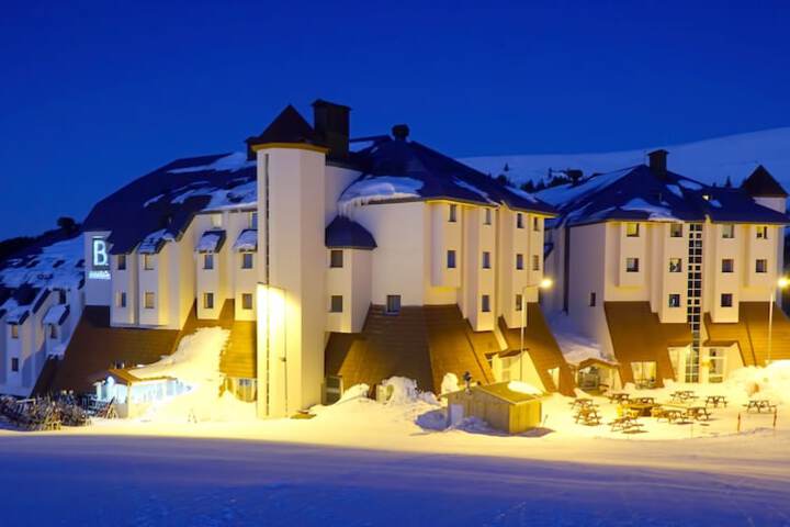Hotel 66 of 79