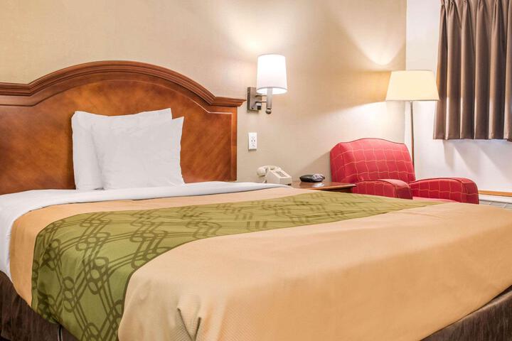 1 Double Bed Accessible Room (6 of 18)