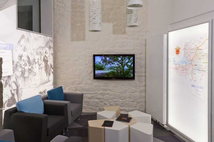 Guest Lobby