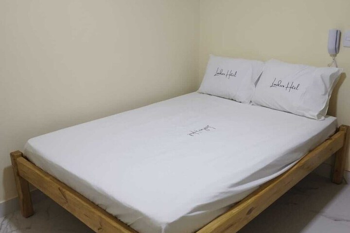 Room 8 of 15
