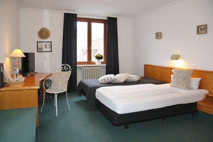 Room 25 of 36