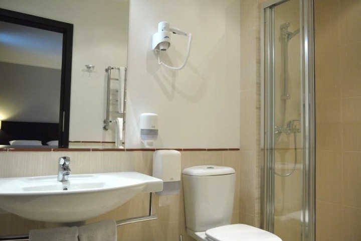 Room 35 of 63