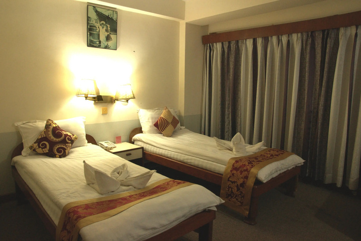 Room 33 of 34