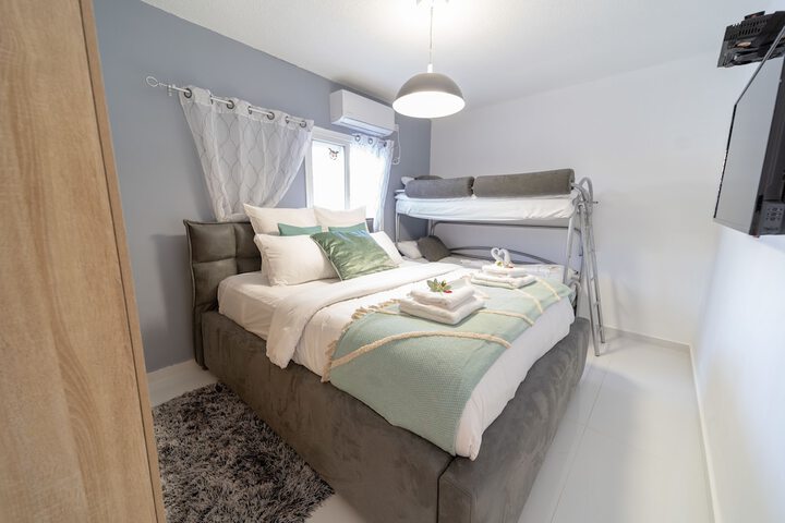 Room 3 of 22