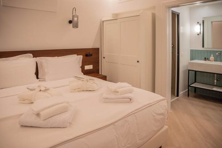 Room 119 of 182
