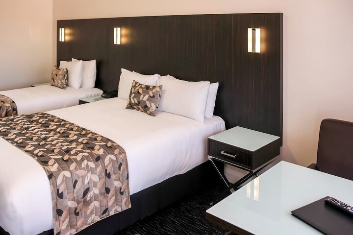 Room 3 of 38