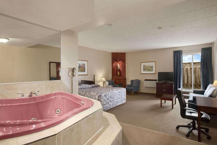 1 King Deluxe Room (1 of 8)
