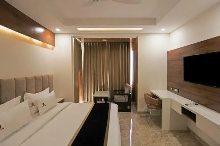 Room 2 of 12