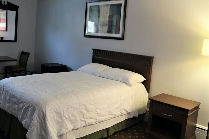 Room 3 of 18