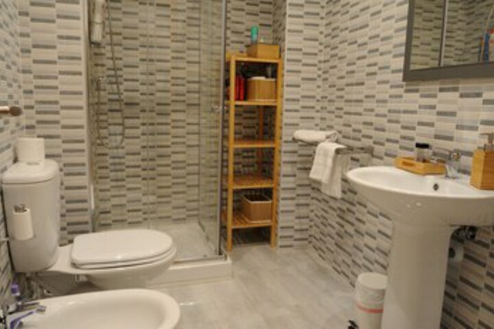 Room 3 of 39