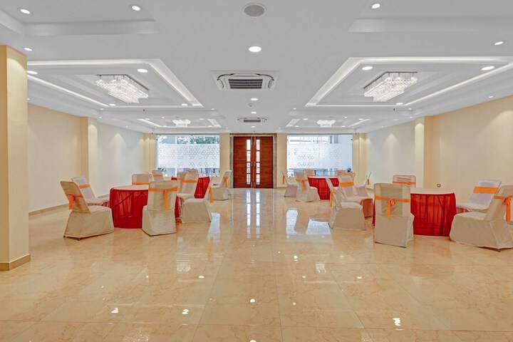 Ballroom/Hall 29 of 35