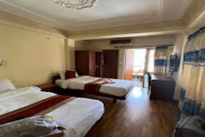 Room 6 of 10