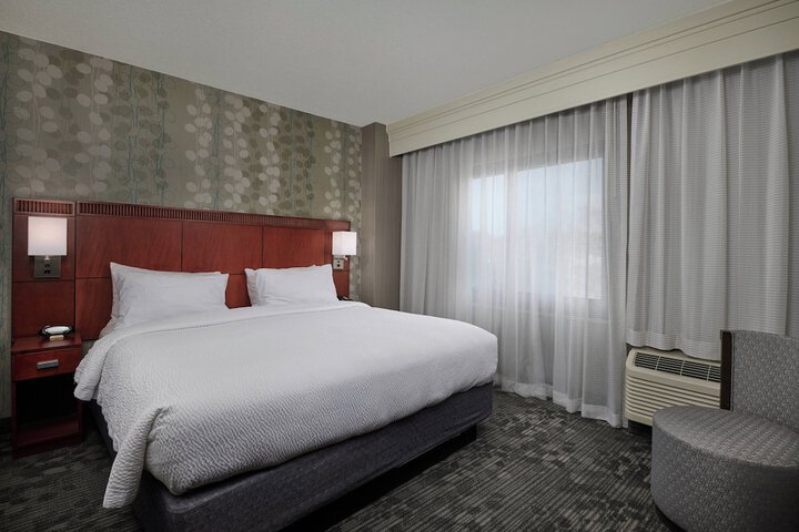 Room 5 of 23