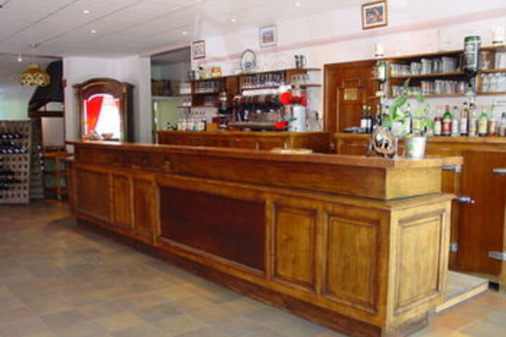 Lounge 45 of 69
