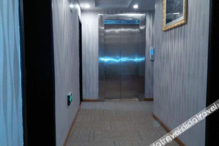 Hotel Interior 11 of 32