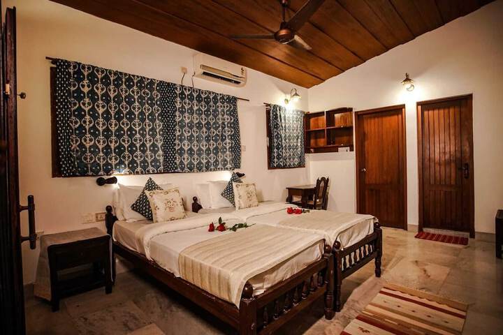 Room 10 of 41