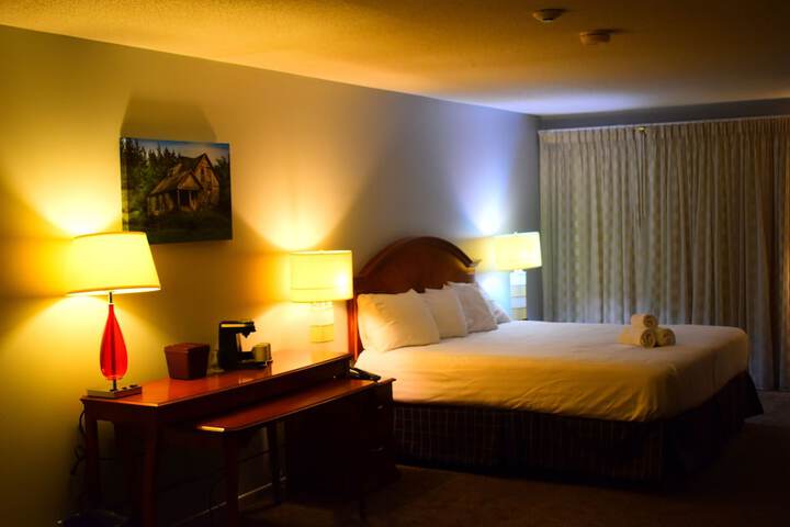 Room 12 of 65