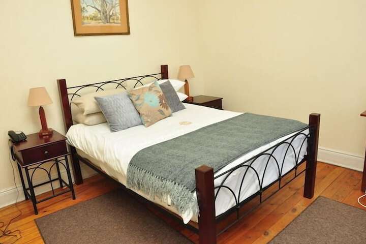 Room 6 of 44