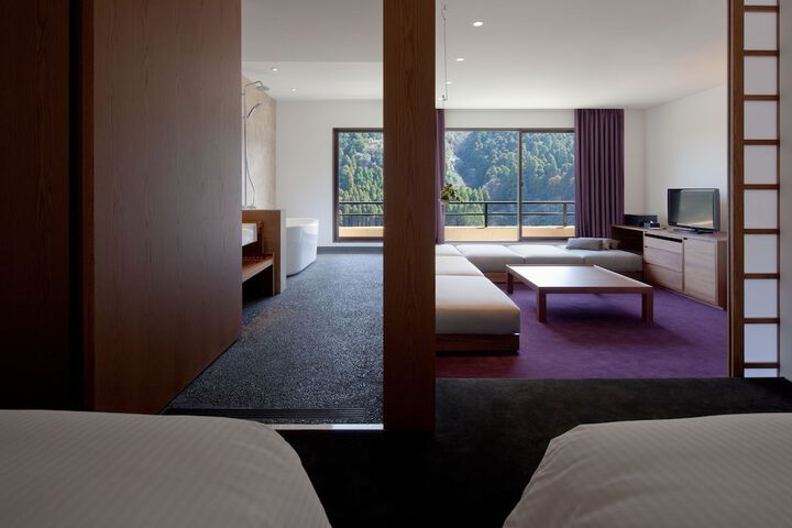 Room 5 of 45