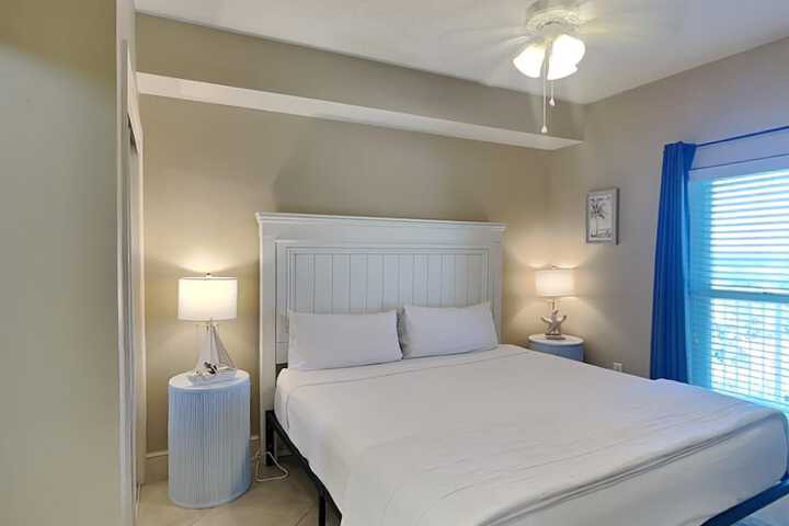 Room 8 of 217