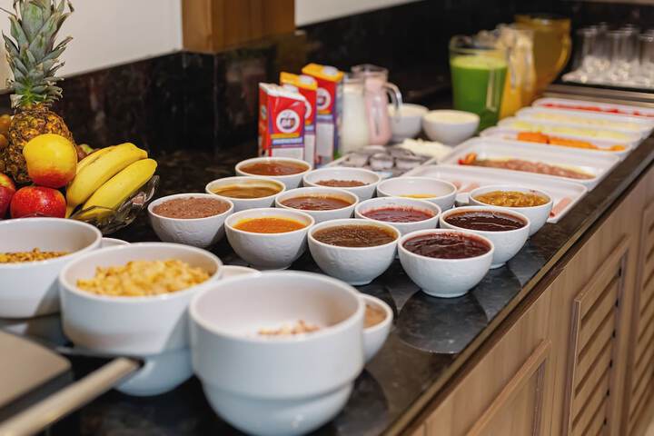 Breakfast/Coffee Service 174 of 257