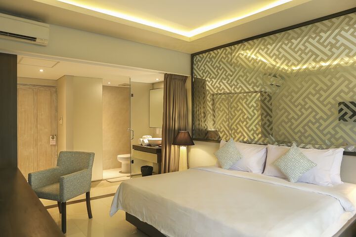 Room 6 of 52