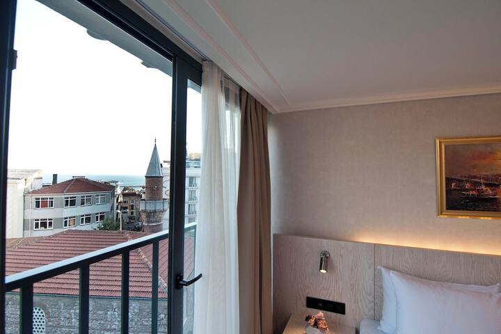 Room 54 of 92