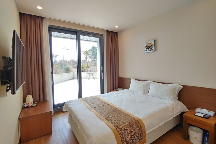 Jeju Ocean Blue Hotel in Seogwipo
