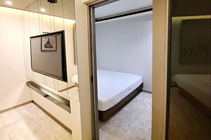 Room 35 of 89