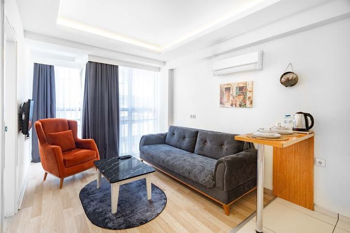 Room 4 of 20