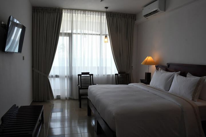 Room 15 of 58