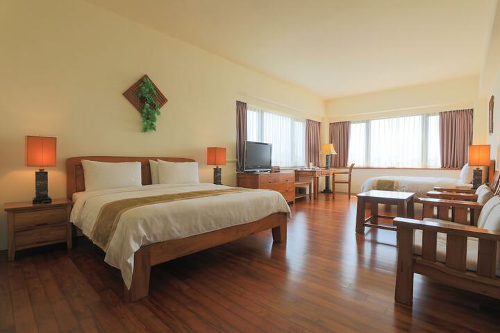 Room 15 of 37
