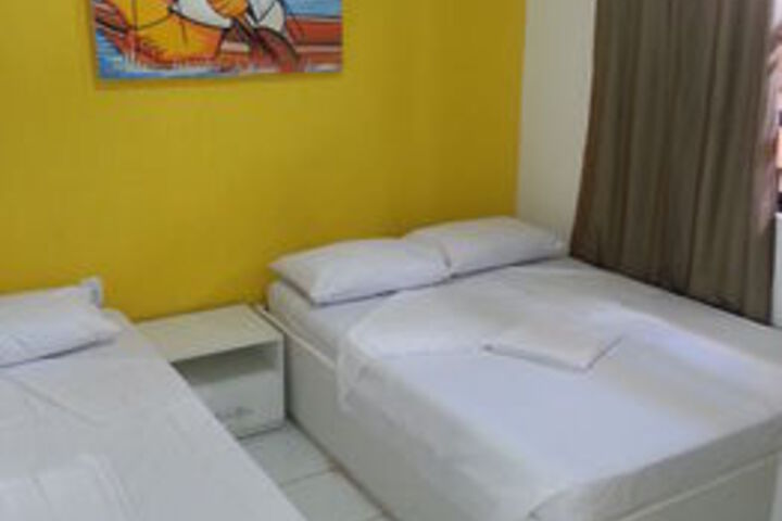 Room 9 of 32