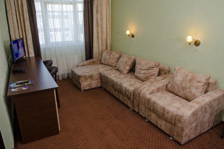Room 18 of 25