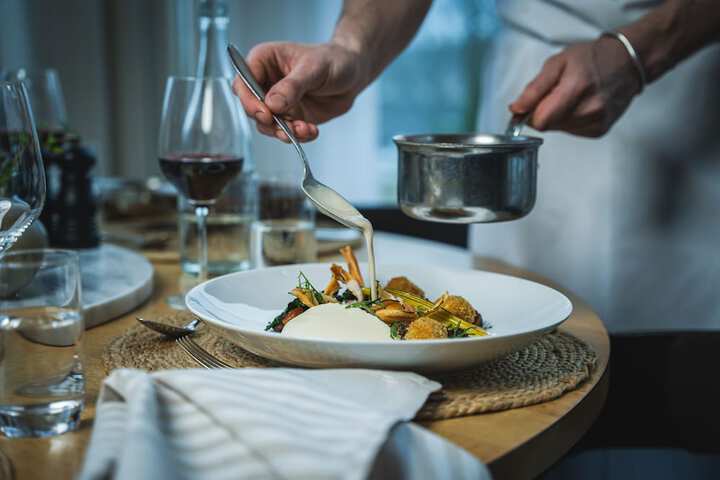 Dining 26 of 35
