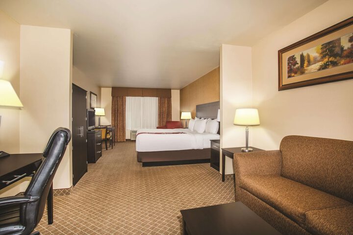 Room 16 of 34