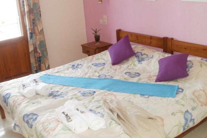 Room 3 of 9