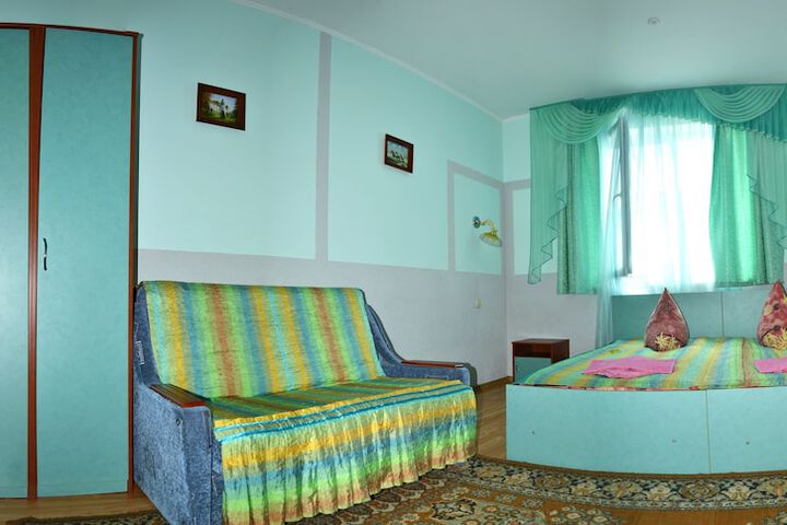 Room 11 of 60
