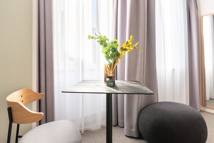 Room 42 of 68