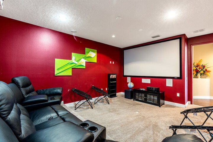 Room 25 of 38