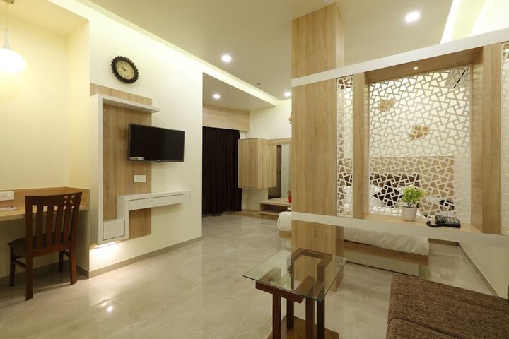 Room 4 of 29