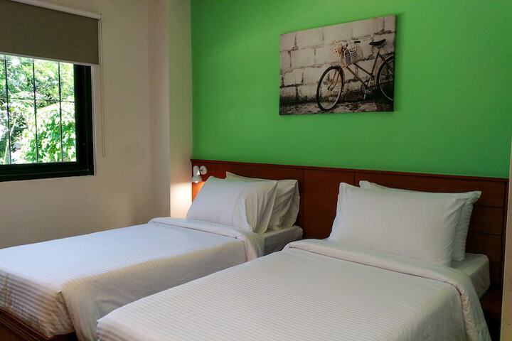 Room 8 of 15