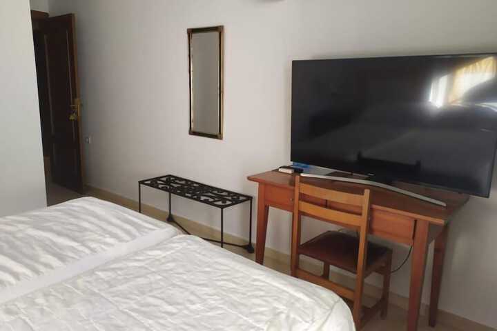 Room 9 of 38