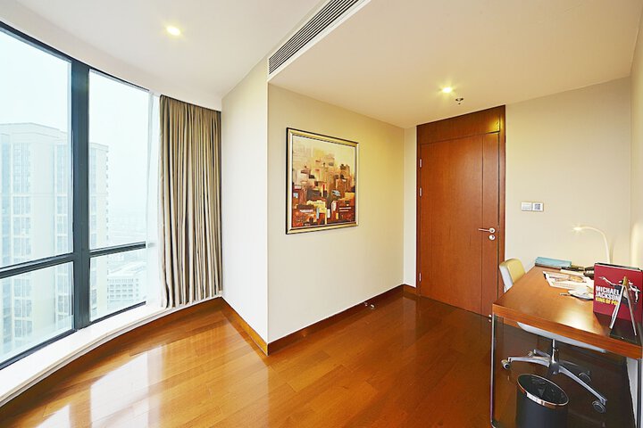 Room 19 of 68